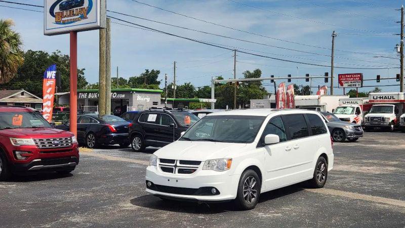2017 Dodge Grand Caravan SXT for sale in Saint Petersburg, FL