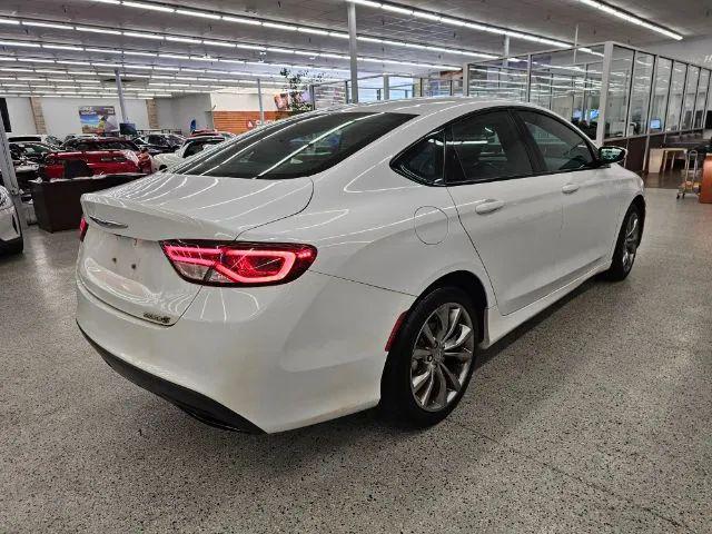2015 Chrysler 200 S