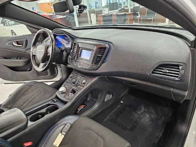2015 Chrysler 200 S