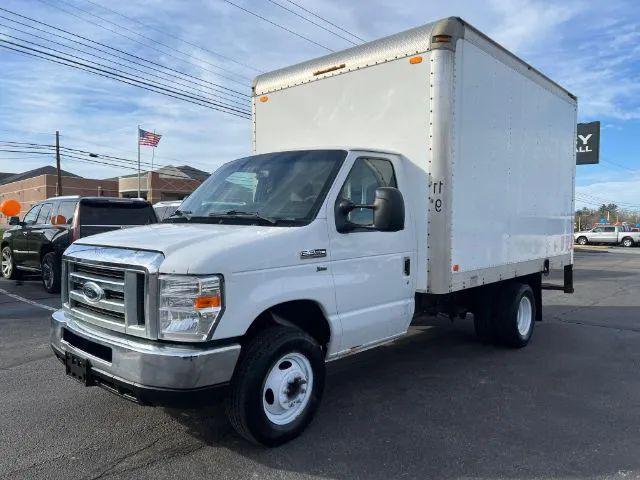 2017 Ford E-350 Cutaway Base