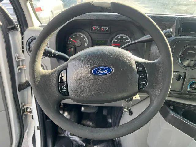 2017 Ford E-350 Cutaway Base