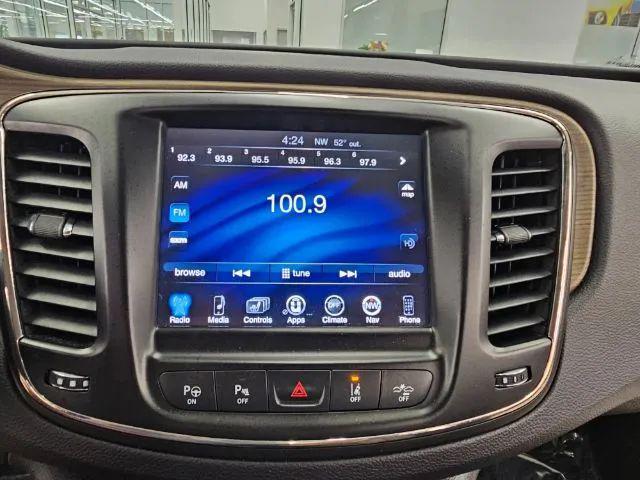 2015 Chrysler 200 C