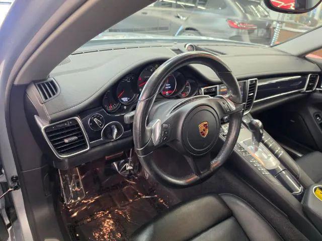 2016 Porsche Panamera 4