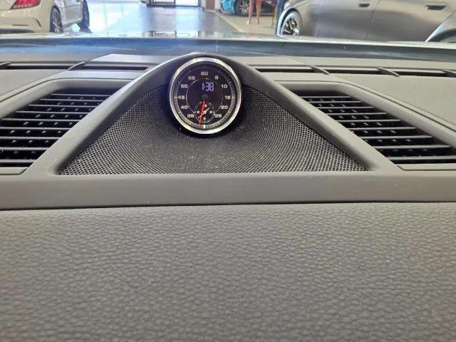 2016 Porsche Panamera 4