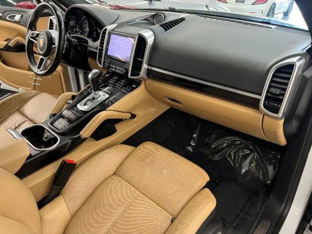 2017 Porsche Cayenne E-Hybrid S Platinum Edition