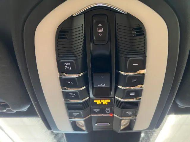 2017 Porsche Cayenne E-Hybrid S Platinum Edition