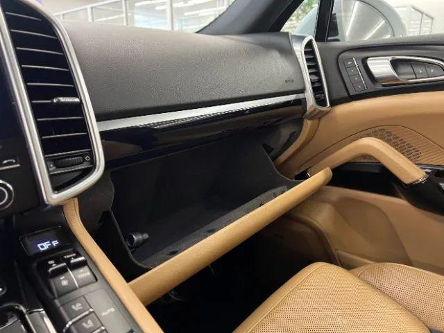2017 Porsche Cayenne E-Hybrid S Platinum Edition