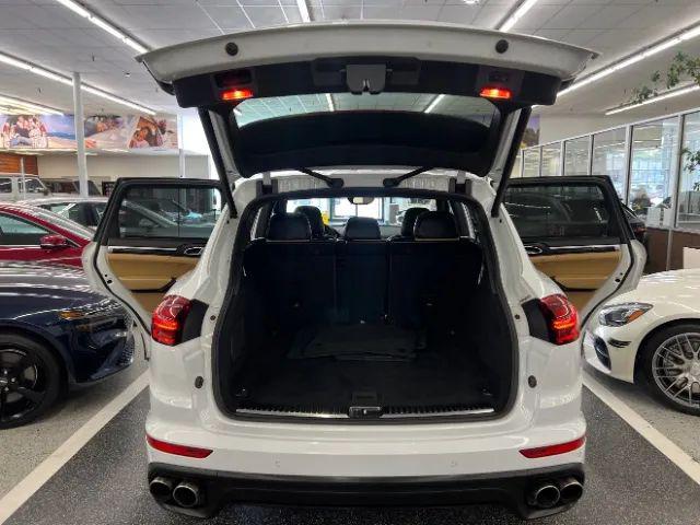 2017 Porsche Cayenne E-Hybrid S Platinum Edition