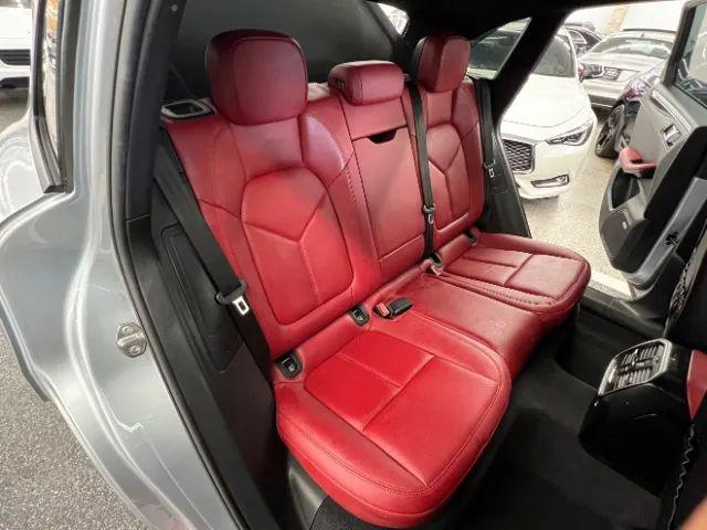 2018 Porsche Macan Base