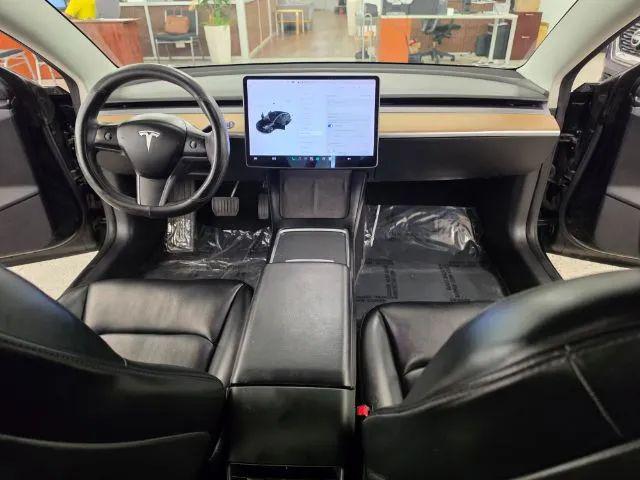2022 Tesla Model 3 Rear-Wheel Drive