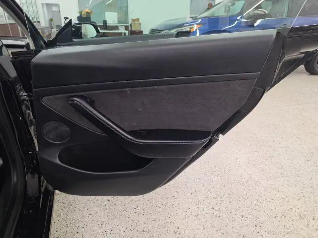 2022 Tesla Model 3 Rear-Wheel Drive