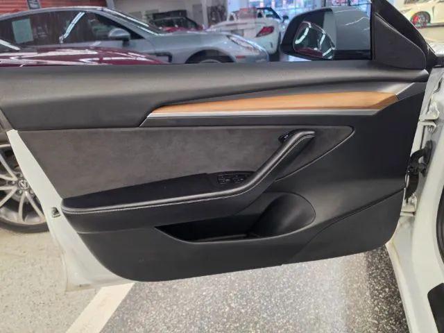 2021 Tesla Model 3 Standard Range Plus Rear-Wheel Drive