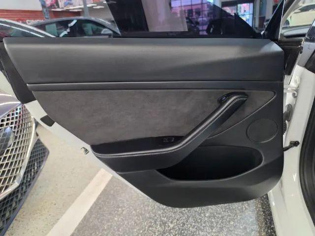 2021 Tesla Model 3 Standard Range Plus Rear-Wheel Drive