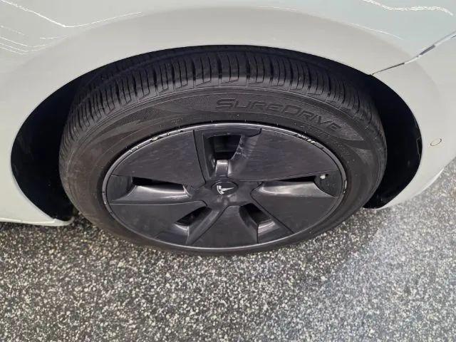2021 Tesla Model 3 Standard Range Plus Rear-Wheel Drive