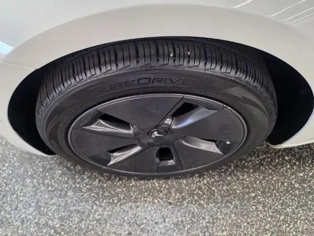 2021 Tesla Model 3 Standard Range Plus Rear-Wheel Drive