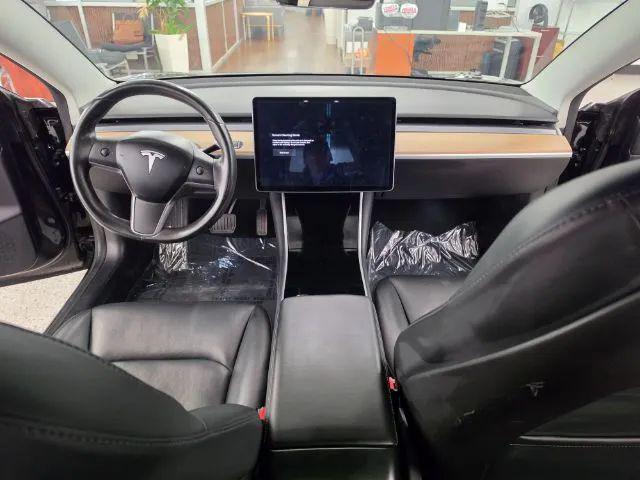2019 Tesla Model 3 Mid Range