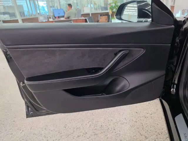 2019 Tesla Model 3 Mid Range