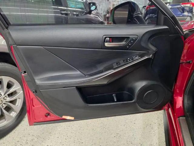 2024 Lexus IS 300 300