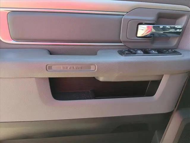 2018 Ram 1500 Big Horn Crew Cab 4x4 57 Box