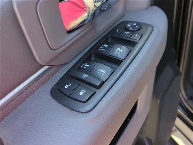 2018 Ram 1500 Big Horn Crew Cab 4x4 57 Box