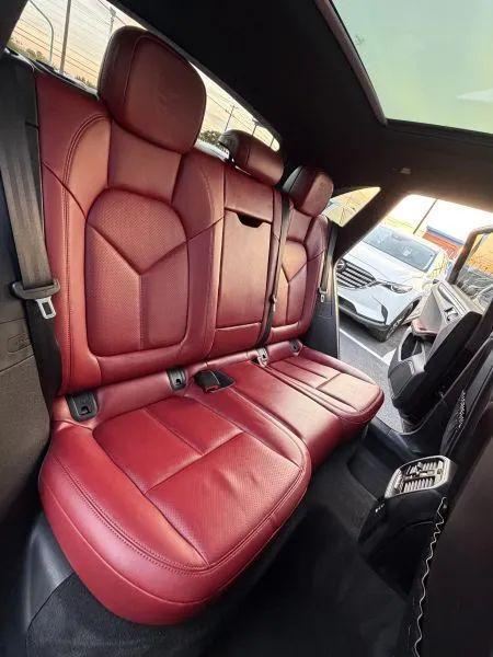 2023 Porsche Macan Base