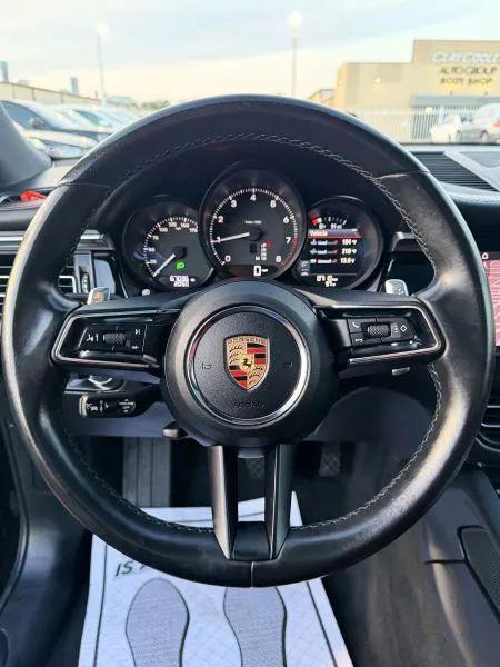 2023 Porsche Macan Base