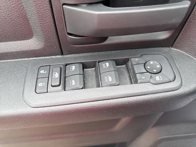 2025 Ram 3500 Tradesman Crew Cab 4x4 8 Box