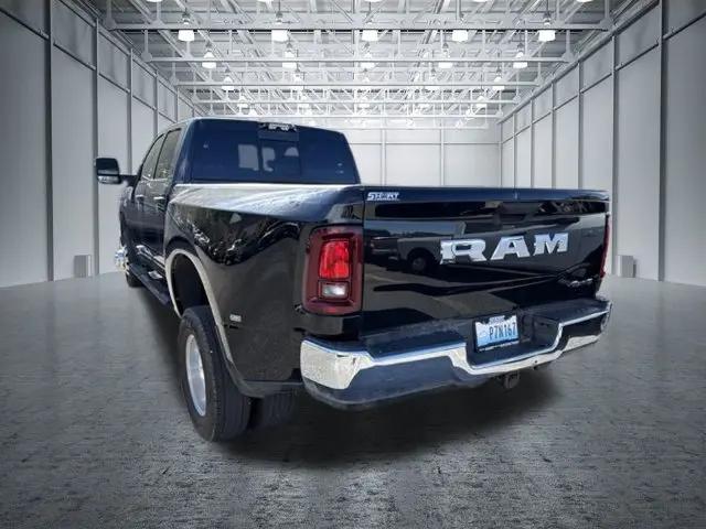 2025 Ram 3500 Tradesman Crew Cab 4x4 8 Box