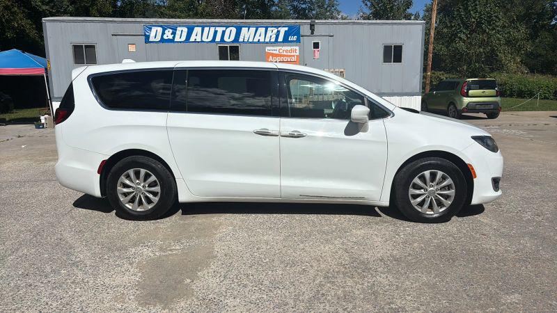 2018 Chrysler Pacifica Touring Plus