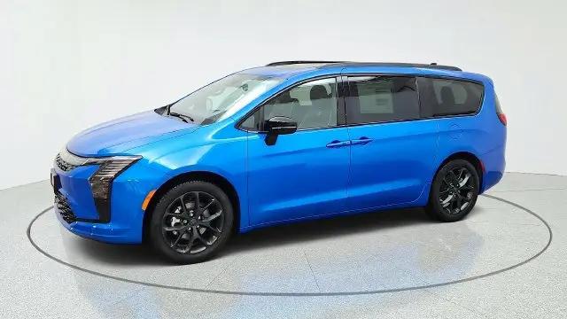 2027 Chrysler Pacifica Limited