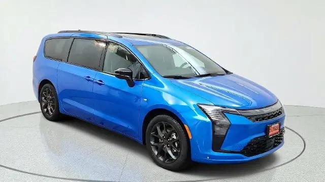2027 Chrysler Pacifica Limited