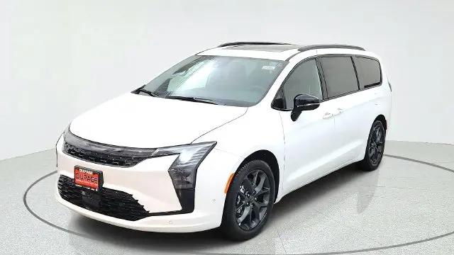 2027 Chrysler Pacifica Limited