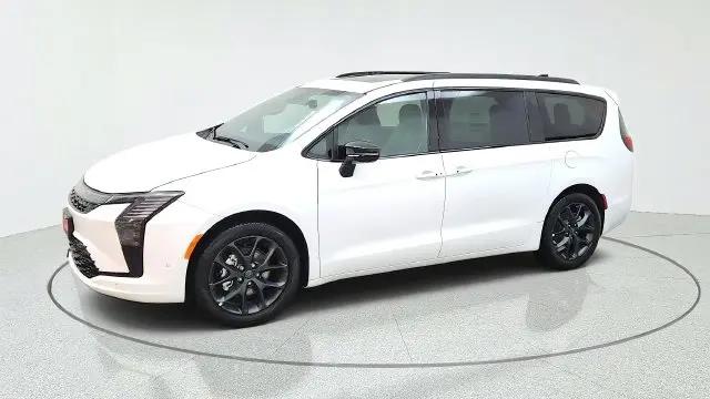 2027 Chrysler Pacifica Limited