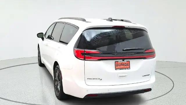 2027 Chrysler Pacifica Limited