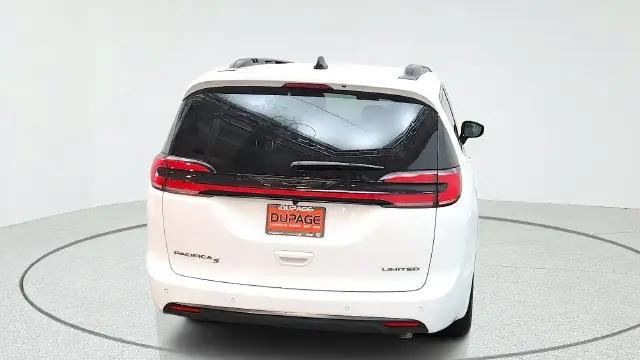 2027 Chrysler Pacifica Limited