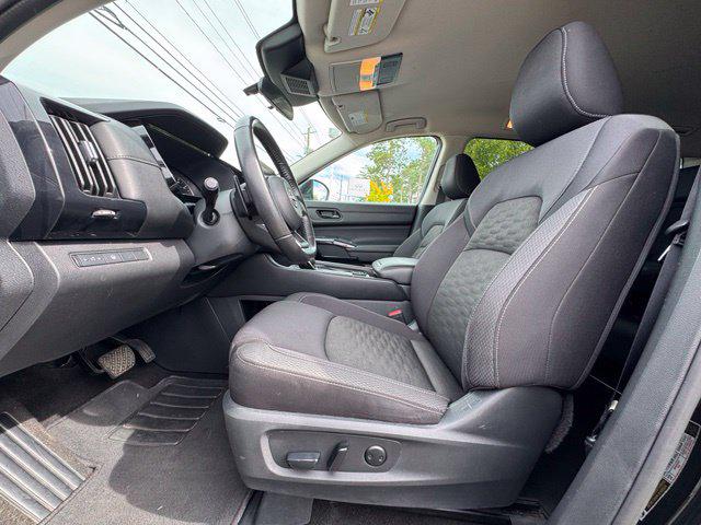 2024 Nissan Pathfinder SV 4WD