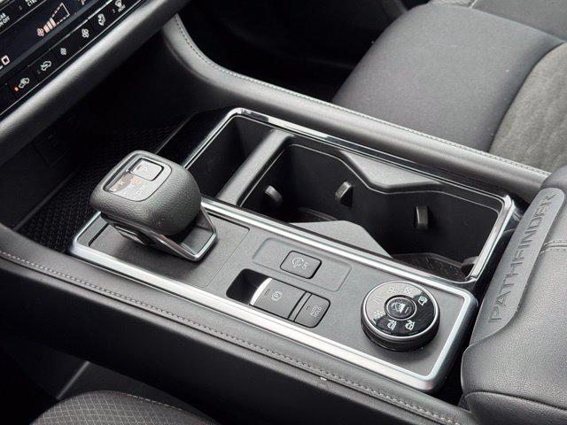 2024 Nissan Pathfinder SV 4WD