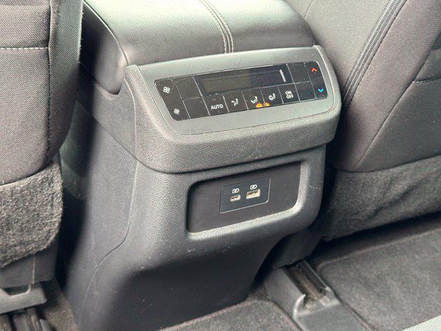 2024 Nissan Pathfinder SV 4WD