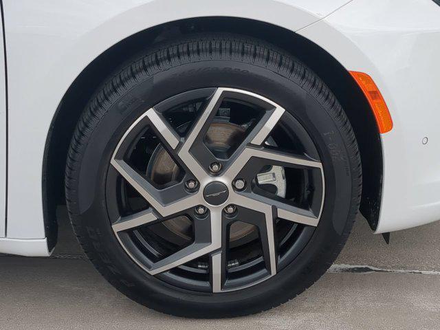2027 Chrysler Pacifica Pinnacle