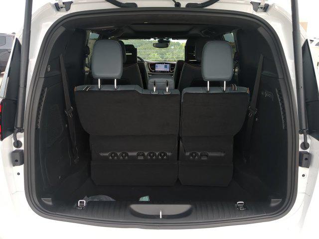 2027 Chrysler Pacifica Pinnacle