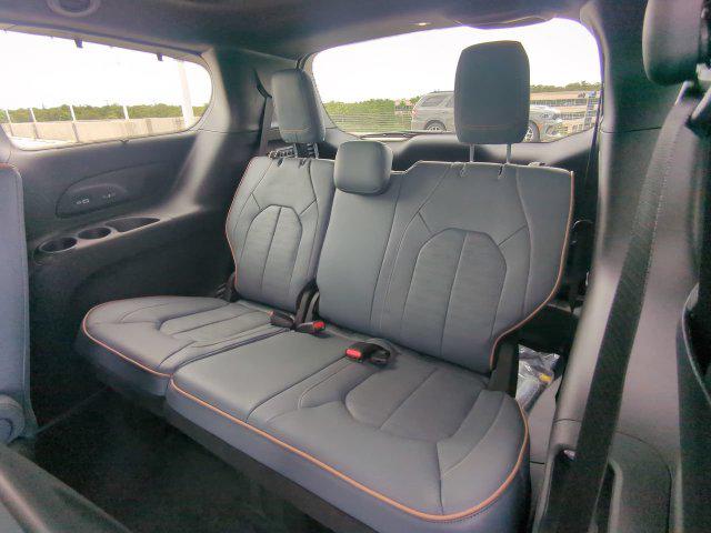 2027 Chrysler Pacifica Pinnacle