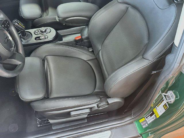 2024 MINI SE Hardtop Cooper