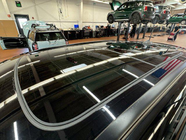 2024 MINI SE Hardtop Cooper