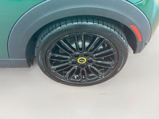 2024 MINI SE Hardtop Cooper