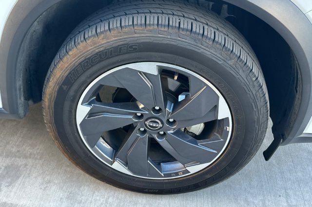 2025 Nissan Rogue SV FWD