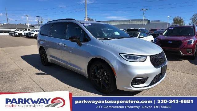 2026 Chrysler Pacifica Select for sale in Dover, OH