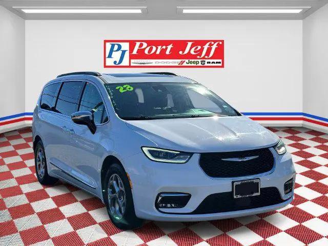 2023 Chrysler Pacifica Limited for sale in Port Jefferson Station, NY