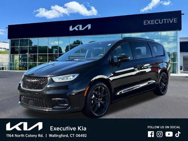 2025 Chrysler Pacifica Limited for sale in Wallingford, CT