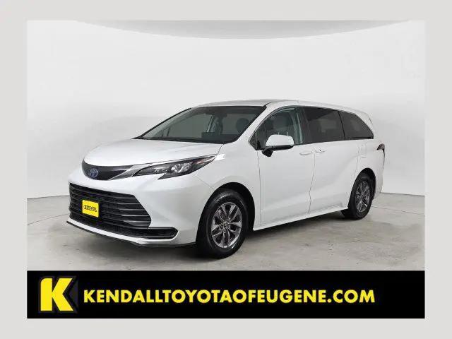 2024 Toyota Sienna LE for sale in Eugene, OR