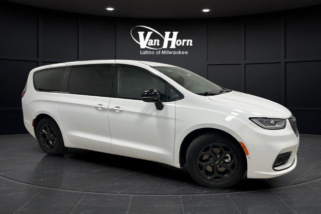 2024 Chrysler Pacifica Hybrid S Appearance Pkg for sale in Milwaukee, WI